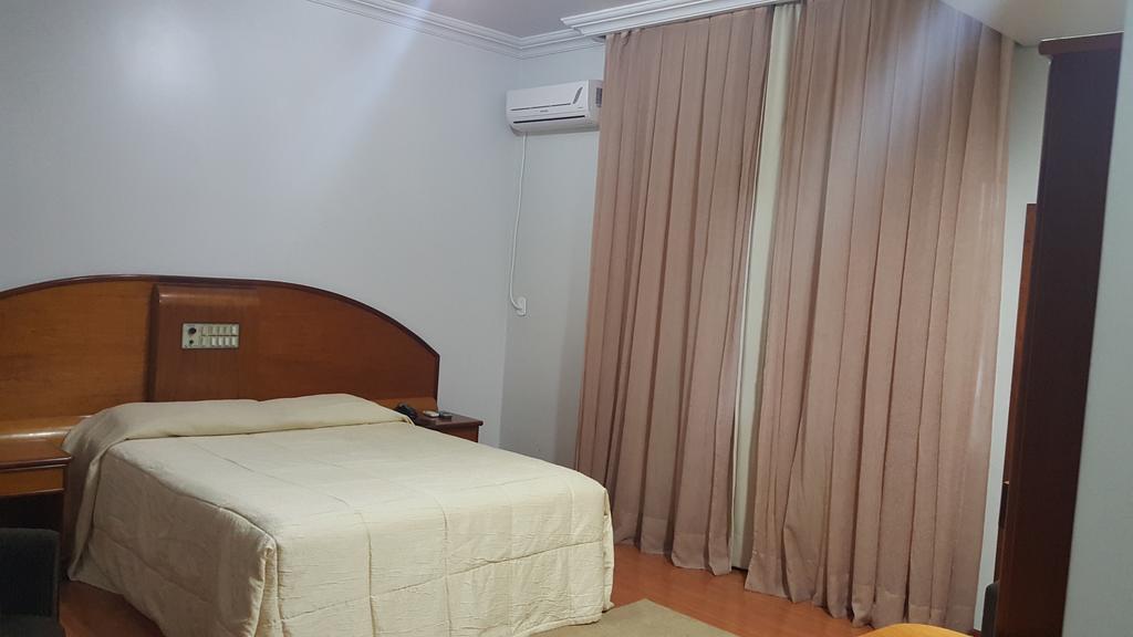 Cristal Executive Hotel Francisco Beltrão 部屋 写真